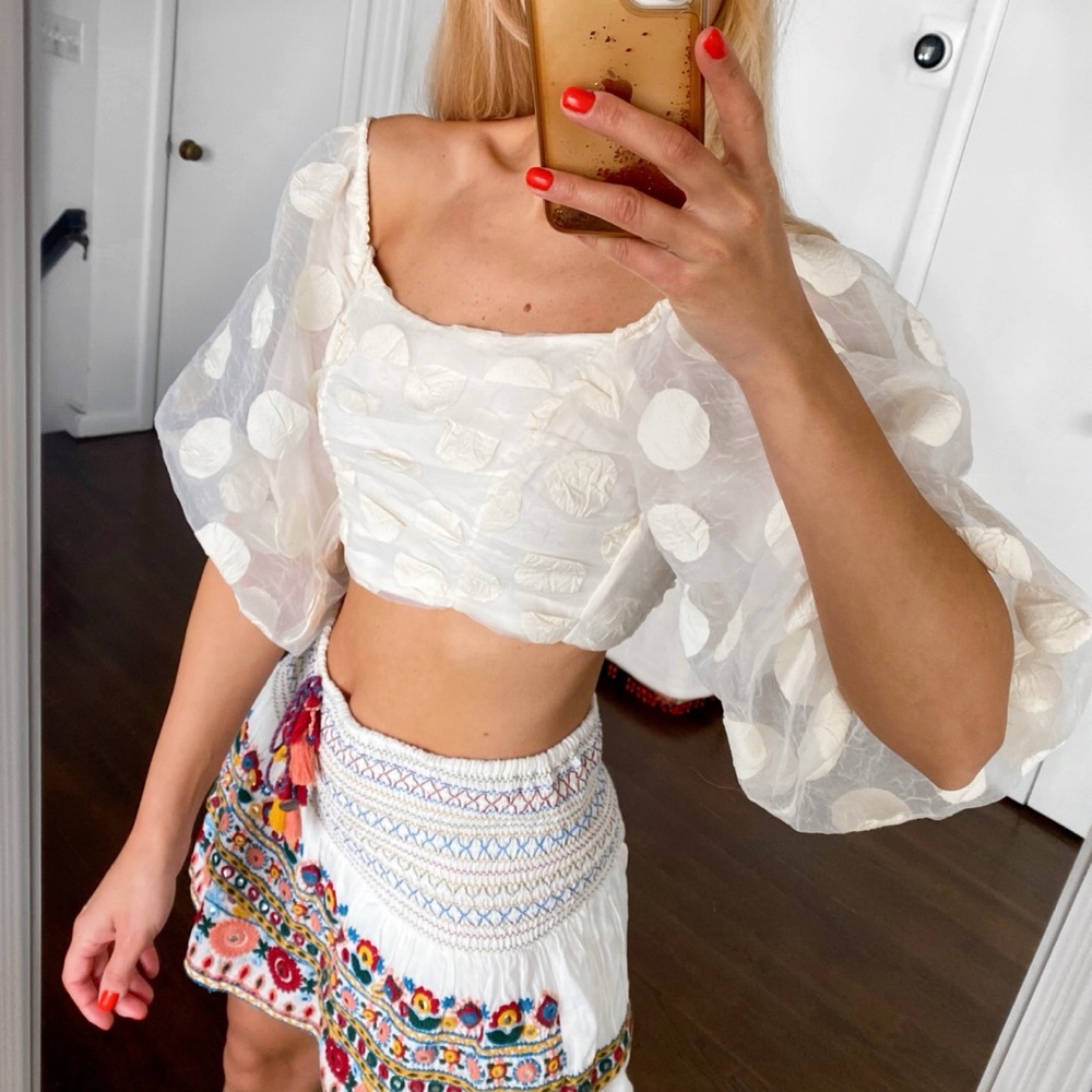 π ZARA BOHO IVORY POLKA DOT SHEER PUFF SLEEVE CROP TOP! - Picture 2 of 16